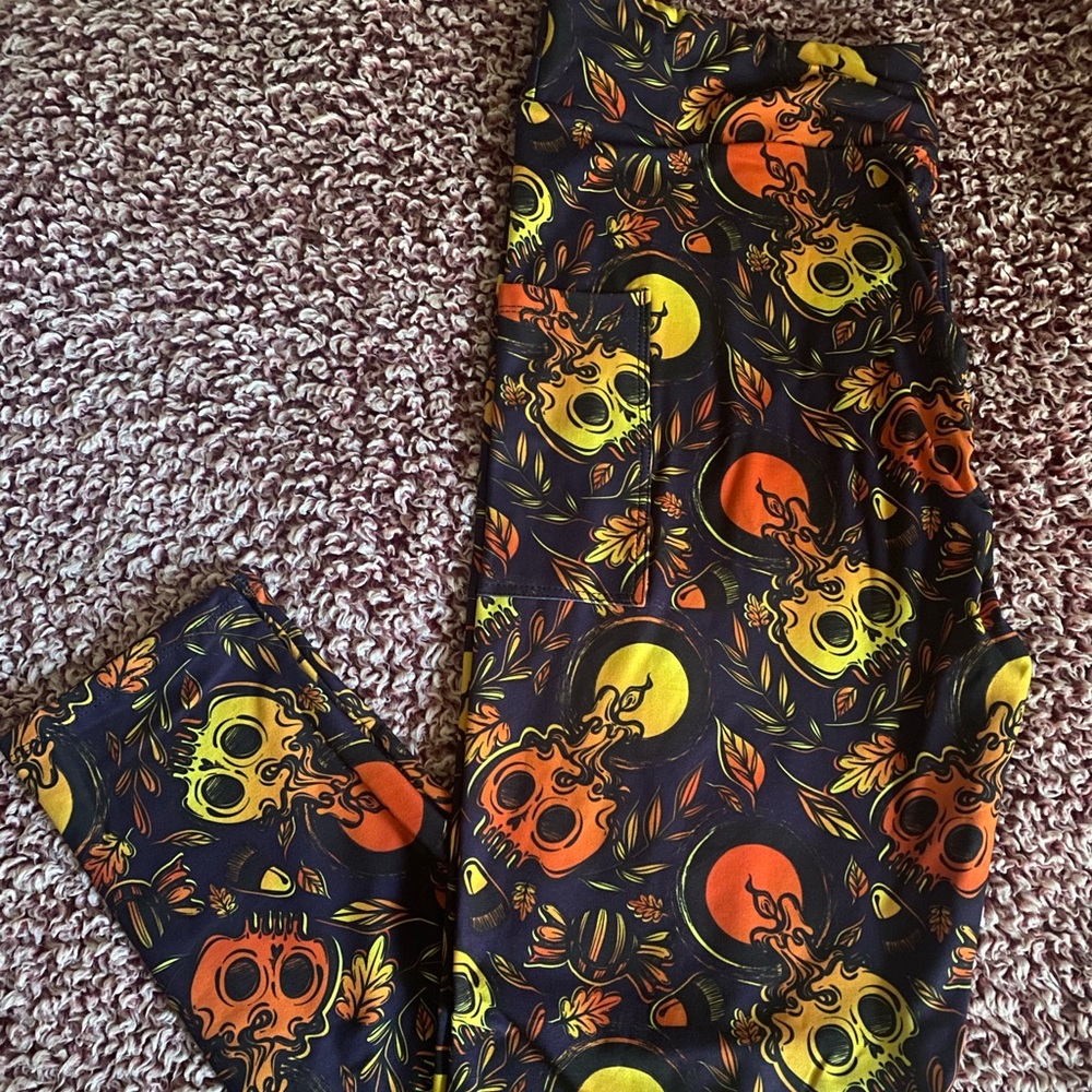 Tc2 Halloween theme leggings